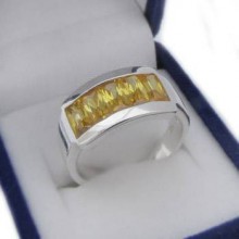 Stříbrný prsten se žlutými kamínky (KPS143)