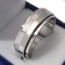 Prsten z chirurgické oceli (KP9)