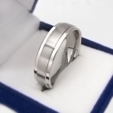Prsten z chirurgické oceli (KP23)